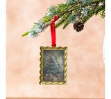 Scallop Ornament Frame